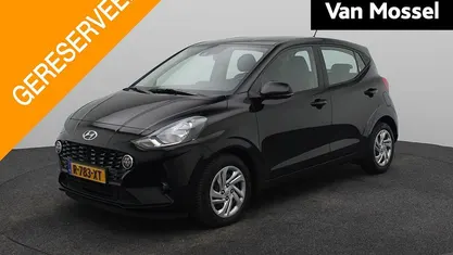 Zwart Occasion 2022 Hyundai i10 Comfort Hatchback | € 11.440 (Goede deal)
