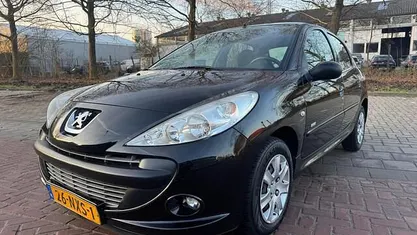 Occasion 2010 Peugeot 206+ Hatchback | € 2.000 (Eerlijke prijs)