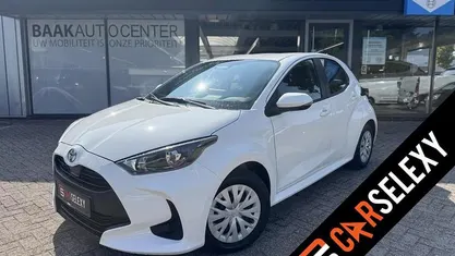 Gebruikt 2024 Toyota Yaris Hybrid Active Hatchback | € 21.450 (Super prijs)