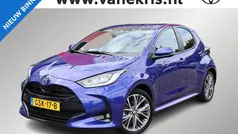 Blauw Gebruikt 2024 Toyota Yaris Hybrid Executive Hatchback | € 27.945 (Eerlijke prijs)