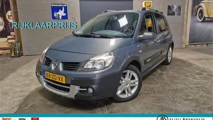 Grijs Gebruikt 2008 Renault Scénic II MPV | € 1.950 (Eerlijke prijs)