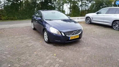 Blauw Gebruikt 2011 Volvo S60 Sedan | € 7.444 (Eerlijke prijs)