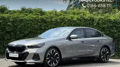 Grijs Gebruikt 2024 BMW 550e M Sport Sedan | € 87.895 (Eerlijke prijs)