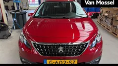 Rood Gebruikt 2019 Peugeot 2008 Signature Sky SUV | € 12.240 (Super prijs)