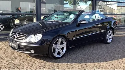 Zwart Occasion 2004 Mercedes CLK240 Avantgarde Cabriolet | € 7.499 (Goede deal)