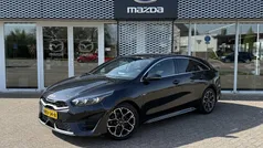 Zwart Gebruikt 2022 Kia ProCeed GT-Line Hatchback | € 29.490 (Eerlijke prijs)