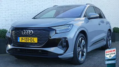 Grijs Gebruikt 2022 Audi Q4 e-tron Competition SUV | € 31.900 (Goede deal)