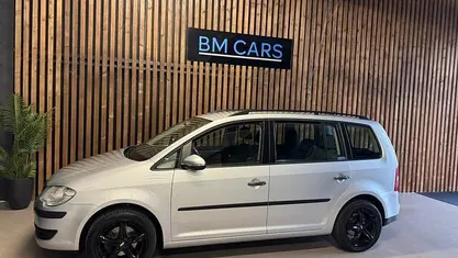 Occasion VW Touran Trendline 140 PK (102 kW) 2010 Grijs MPV