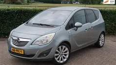 Grijs, metallic lak Gebruikt 2011 Opel Meriva Cosmo MPV | € 3.999 (Eerlijke prijs)