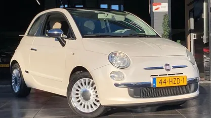 Creme Occasion 2009 Fiat 500 Lounge Hatchback | € 5.450 (Eerlijke prijs)