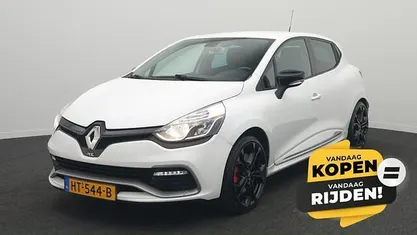Wit Occasion 2016 Renault Clio IV R.S. Hatchback | € 15.500 (Eerlijke prijs)
