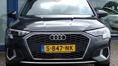Grijs Gebruikt 2023 Audi A3 Sportback Advanced Hatchback | € 29.950 (Goede deal)
