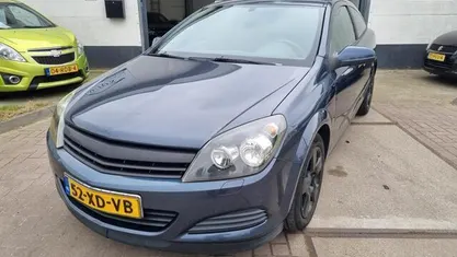 Occasion Opel Astra GTC Edition 105 PK (77 kW) 2007 Grijs Hatchback
