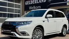 Wit Gebruikt 2019 Mitsubishi Outlander Intense SUV | € 23.900 (Eerlijke prijs)