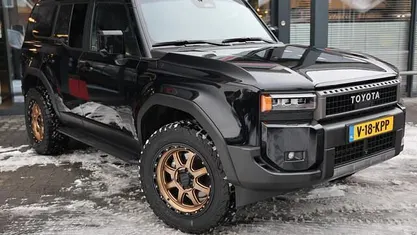 Zwart (metallic) Occasion 2024 Toyota Land Cruiser SUV | € 82.995 (Goede deal)