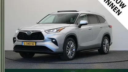 Occasion Toyota Highlander Executive 248 PK (182 kW) 2021 Grijs SUV