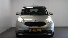 Grijs (metallic) Gebruikt 2016 Kia Venga Hatchback | € 11.950 (Eerlijke prijs)