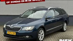 Blauw, metallic lak Gebruikt 2015 Skoda Superb Business Line Stationwagen | € 7.999 (Eerlijke prijs)