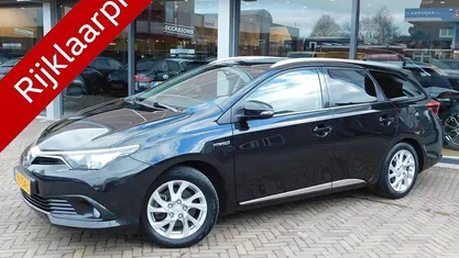 Occasion Toyota Auris Hybrid Trend 101 PK (74 kW) 2016 Zwart Stationwagen
