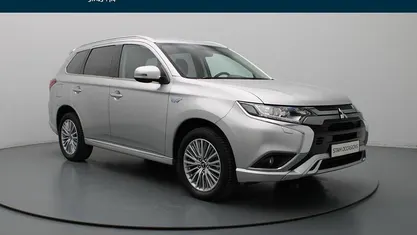 Occasion Mitsubishi Outlander P-HEV Intense 224 PK (164 kW) 2021 SUV