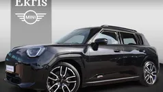 Zwart Nieuw 2025 Mini Cooper Comfort Hatchback | € 39.450 (Goede deal)