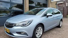 Grijs Gebruikt 2019 Opel Astra Edition Stationwagen | € 11.495 (Eerlijke prijs)