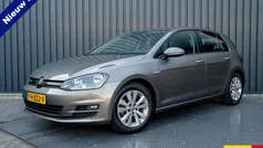 Grijs Gebruikt 2017 VW Golf VII Comfortline Hatchback | € 12.945 (Eerlijke prijs)