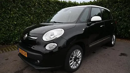 Zwart Gebruikt 2013 Fiat 500L Lounge MPV | € 5.450 (Eerlijke prijs)