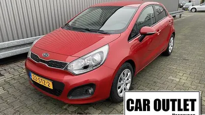 Occasion Kia Rio 86 PK (63 kW) 2011 Rood Hatchback