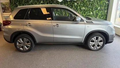 Occasion Suzuki Vitara 112 PK (82 kW) 2019 Grijs (metallic) SUV