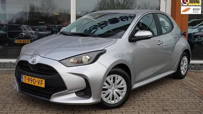 Grijs Occasion 2023 Toyota Yaris Active Hatchback | € 18.450 (Eerlijke prijs)