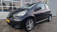 Zwart Gebruikt 2010 Toyota Aygo Comfort Hatchback | € 3.999 (Eerlijke prijs)