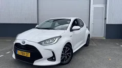 Gebruikt 2021 Toyota Yaris Hybrid Business Edition Hatchback | € 20.990 (Eerlijke prijs)