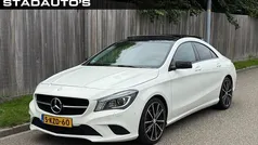 Wit, metallic lak Gebruikt 2013 Mercedes CLA200 Prestige Sedan | € 13.999 (Goede deal)