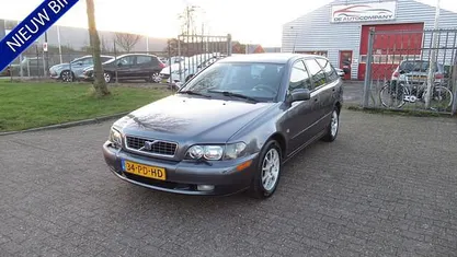 Grijs Gebruikt 2004 Volvo V40 Stationwagen | € 1.750 (Eerlijke prijs)