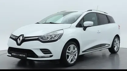 Wit Occasion 2019 Renault Clio GrandTour Zen Stationwagen | € 9.445 (Eerlijke prijs)
