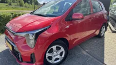 Signal red Gebruikt 2024 Kia Picanto Hatchback | € 18.200 (Eerlijke prijs)