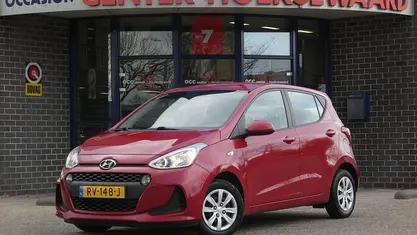 Occasion Hyundai i10 Comfort 2018 Rood Hatchback