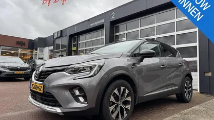 Occasion Renault Captur Intens 2024 Grijs SUV