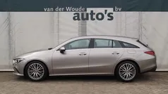 Grijs, metallic lak Gebruikt 2020 Mercedes CLA200 Shooting Brake Business Stationwagen | € 25.900 (Eerlijke prijs)