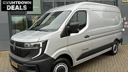 Gebruikt 2024 Renault Master Van | € 31.700 (Eerlijke prijs)