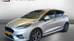 Grijs Gebruikt 2020 Ford Fiesta ST-Line Hatchback | € 13.950 (Eerlijke prijs)