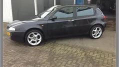 Zwart Gebruikt 2005 Alfa Romeo 147 Hatchback | € 1.399 (Super prijs)