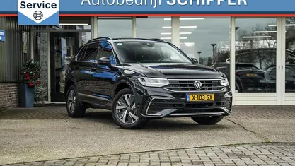 Zwart Gebruikt 2022 VW Tiguan Business+ SUV | € 33.950 (Eerlijke prijs)