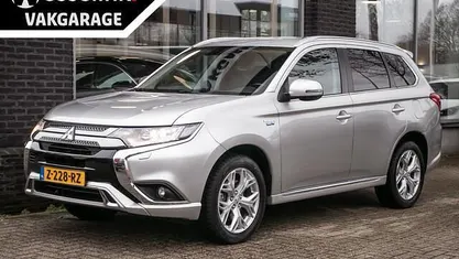Occasion Mitsubishi Outlander Intense 224 PK (164 kW) 2020 SUV