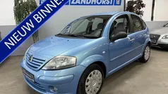 Blauw Gebruikt 2004 Citroën C3 Exclusive Hatchback | € 1.995 (Eerlijke prijs)