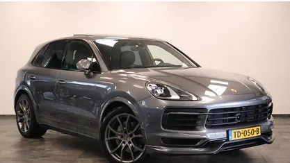 Grijs Gebruikt 2018 Porsche Cayenne Sport SUV | € 55.945 (Eerlijke prijs)
