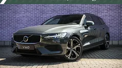 Groen Nieuw 2025 Volvo V60 Stationwagen | € 58.170 (Eerlijke prijs)