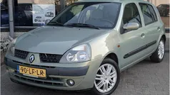 Groen Gebruikt 2003 Renault Clio II Hatchback | € 1.450 (Eerlijke prijs)