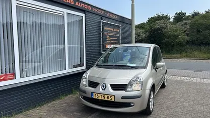 Beige Gebruikt 2006 Renault Modus Dynamique MPV | € 1.650 (Goede deal)